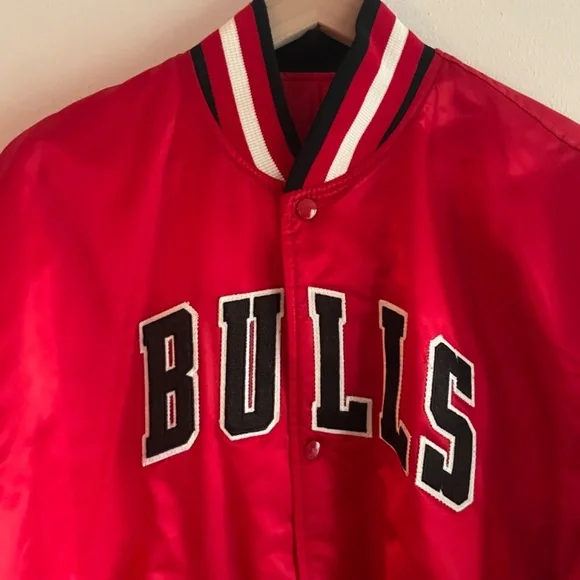 Vintage 80s Starter Chicago Bulls NBA Red Satin Jacket Size XL Jordan Era - Picture 4 of 9
